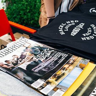 Message-Merch // 📸 by @alxgtr #themessageislove #20yearsthemessagemagazine • #singer #rap #dj #musician #rock #guitar #song #concert #edm #producer #instamusic #pop #bands #musica #live #livemusic #beats #festival #metal #studio #newmusic #songs #rnb #bass #rave #rapper #trap #soundcloud