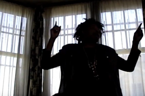 Danny Brown mit klarer Message: “Get your ass on the floor!” // Video